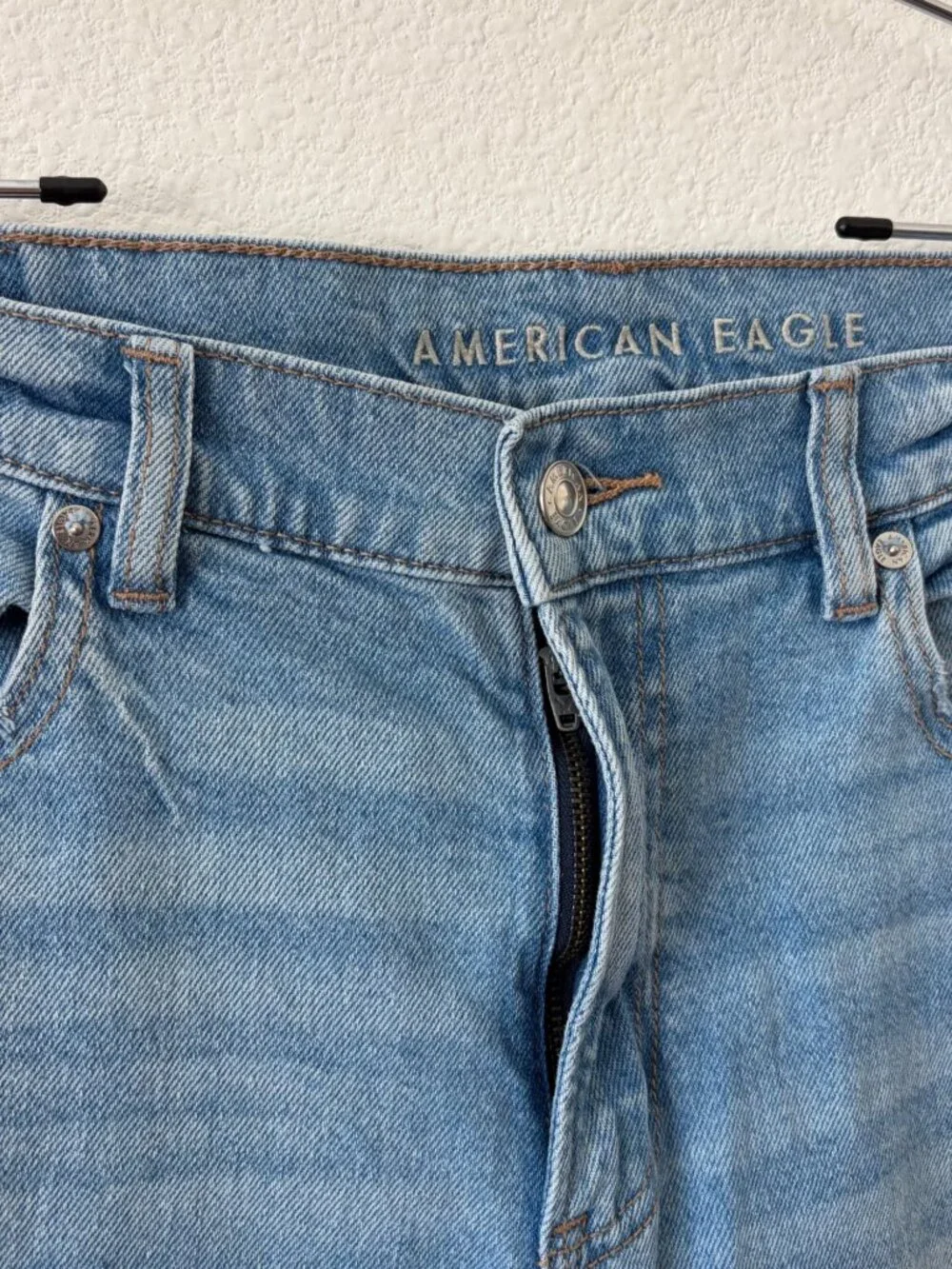 American Eagle Womens sz 12 Jeans Light Wash Denim Size Casual Everyday Pants